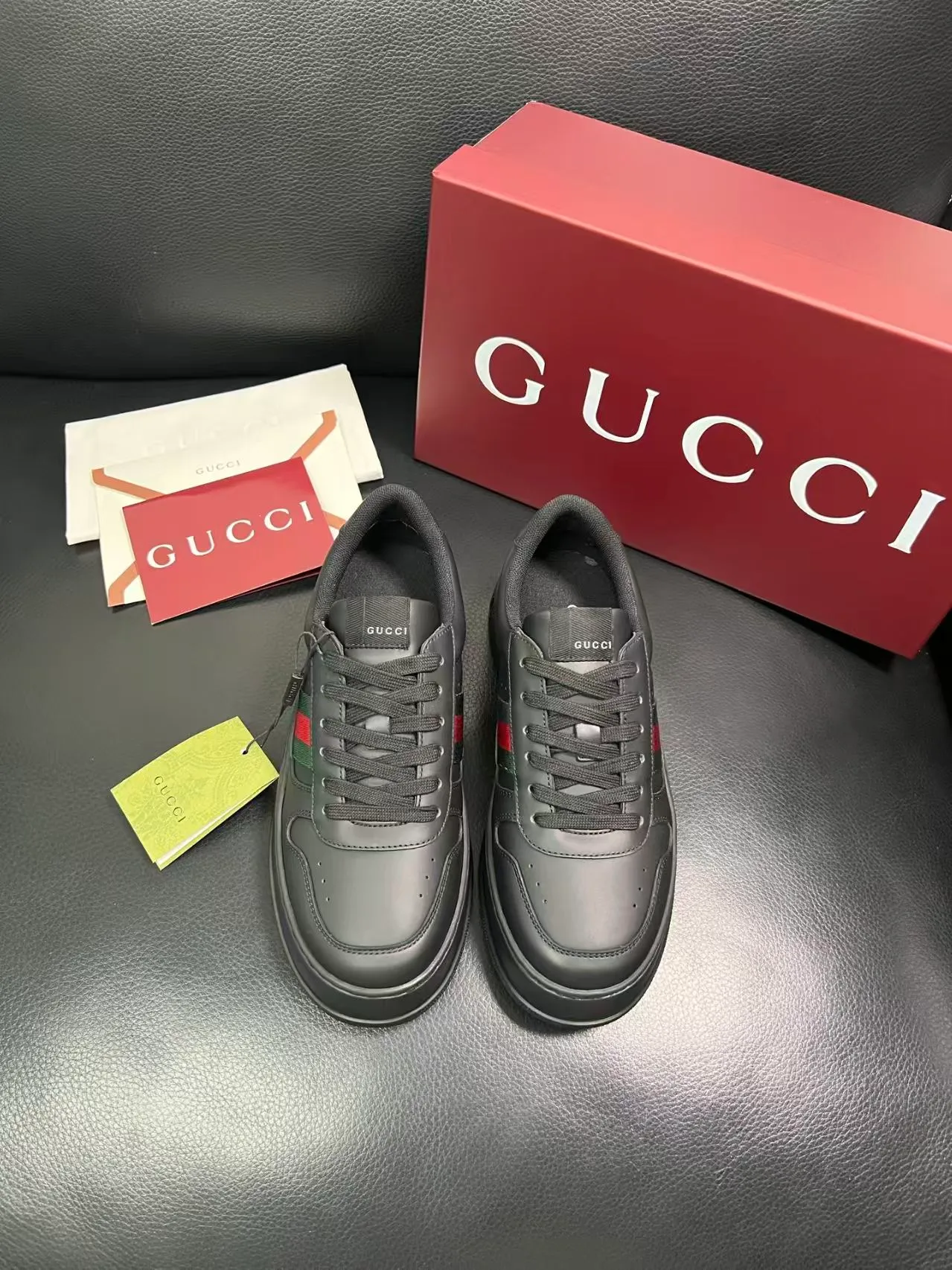 Men's Men's Shoes💰440【New Style】🎍🎍New Gucci Men's Shoes GUCCI [Lightning] The latest shoes are shipped. Original quality, fashionable, special materials, inner mesh, brand new packaging. The foot feels super comfortable and the workmanship is impeccable. Size: 38-45